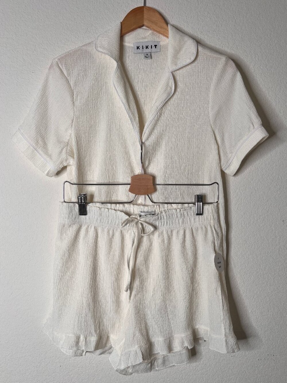 KIKIT Two-Piece Pajama Lounge Set Button Top & Drawstring Shorts Medium NWT